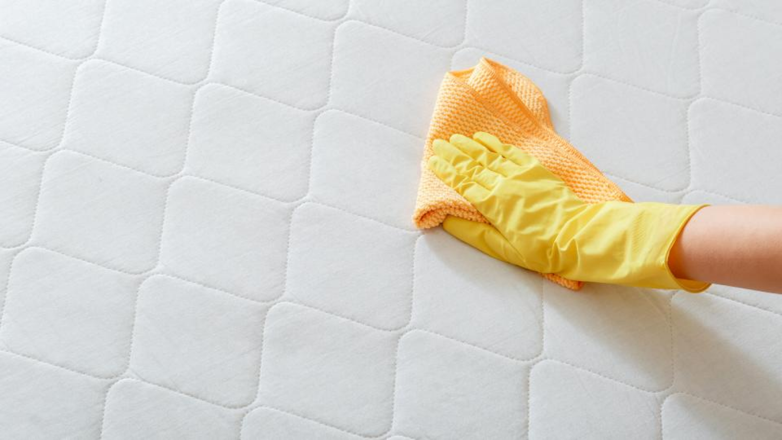 How To Remove Sweat Stains From Mattress Guide (2023 Update)