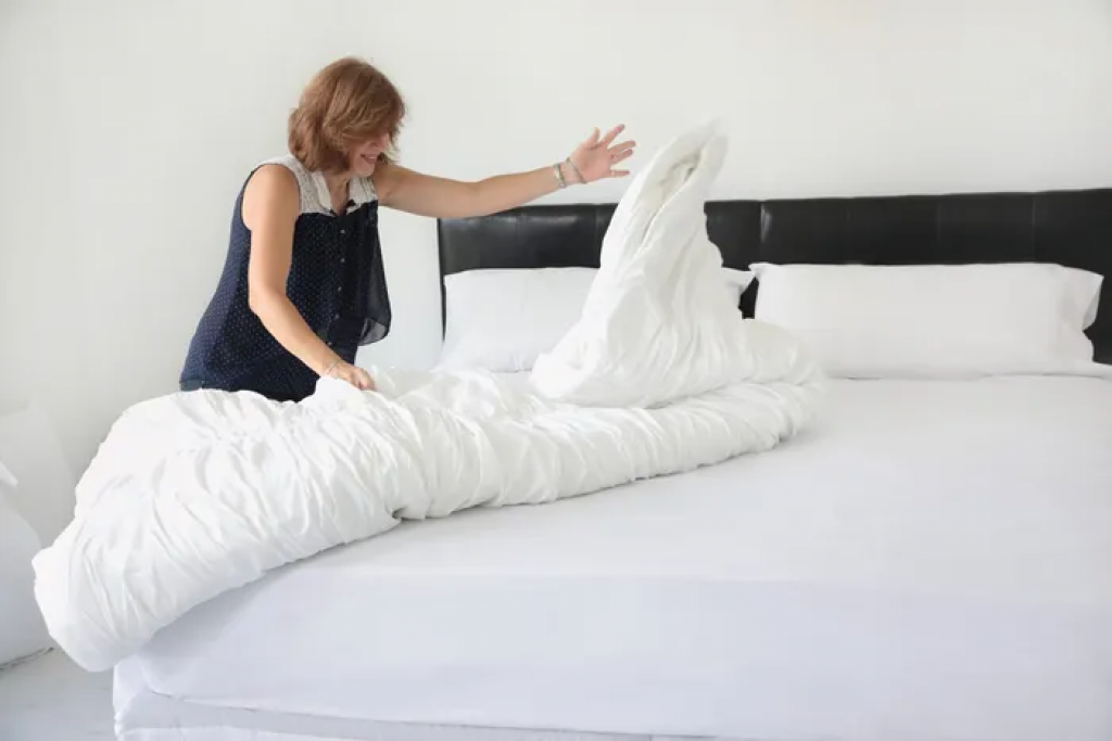 How To Pack A Mattress: Remove The Bedding