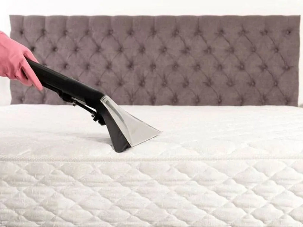 How To Pack A Mattress: Vacuum The Mattress Before Packing