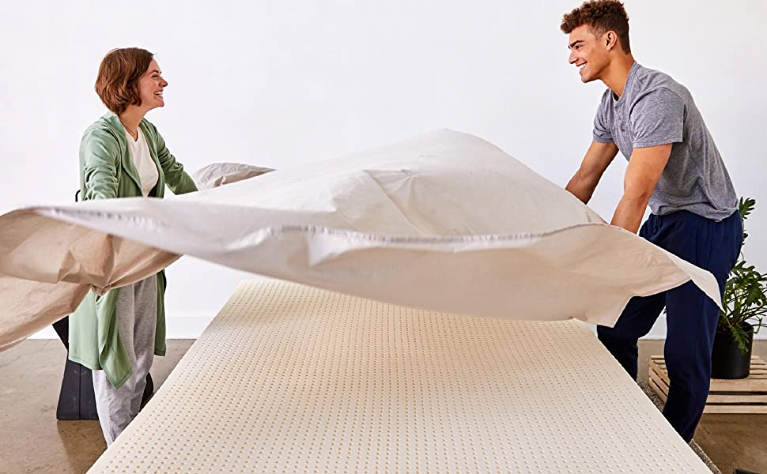 Best Mattress Topper For Heavy Person [2023 UPDATED] Outright Buyer's Guide