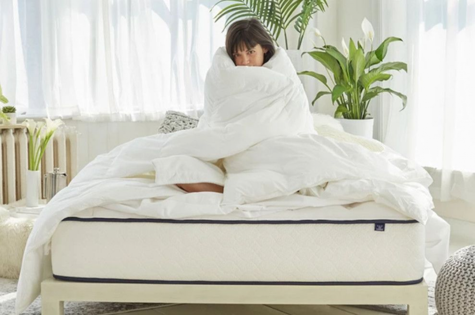 Best Mattresses For Side Sleepers With Hip Pain [2023 UPDATED] Buyer's