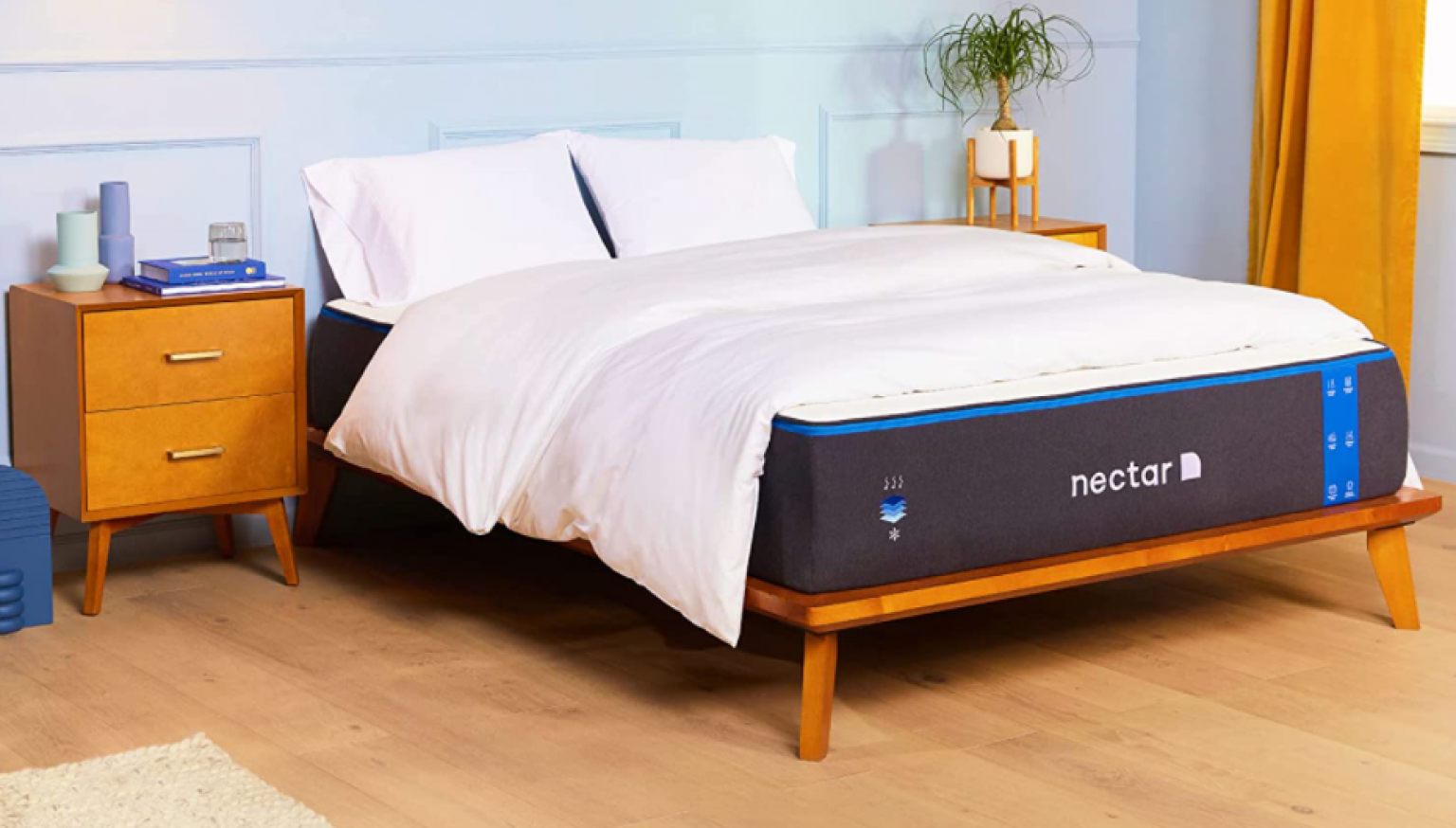 Best Mattresses For Side Sleepers With Hip Pain [2023 UPDATED] Buyer's